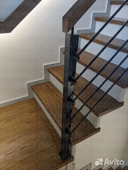 Лестница на металлическом каркасе