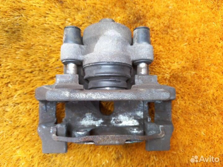 Суппорт задний левый Bmw 3-Series E90 N46B20B 2008