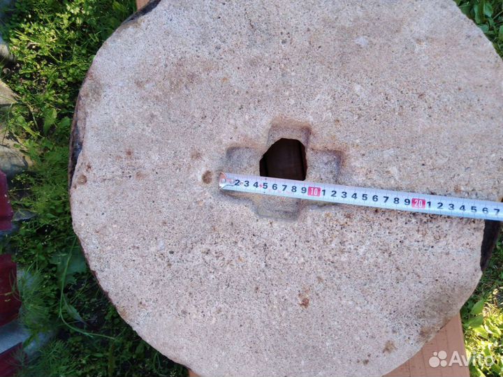 Каменные жернова