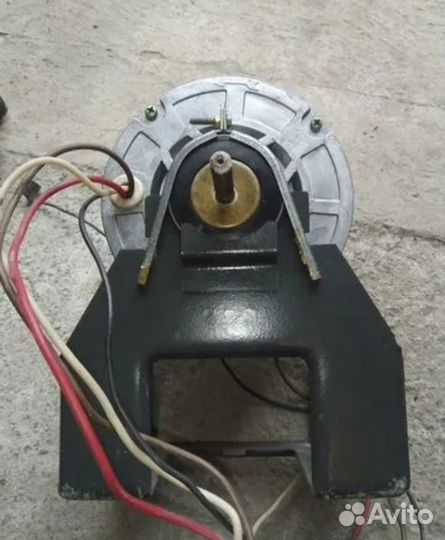 Двигатель асинхронный