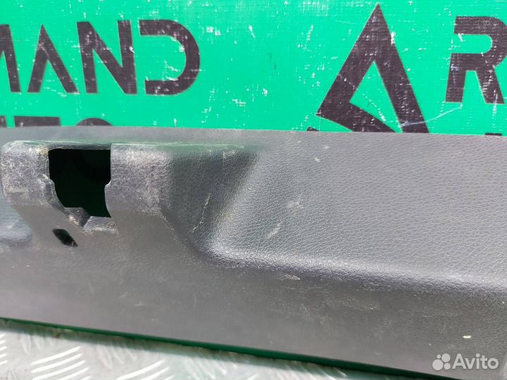 Обшивка двери багажника Mercedes Gla-Class X156