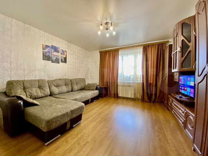 2-к. квартира, 64 м², 2/10 эт.