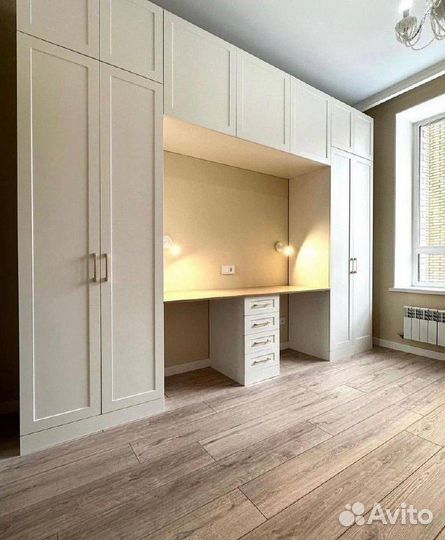 Шкаф и рабочая зона как икея мебель в спальню