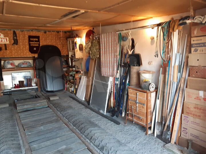 Гараж, > 30 м²