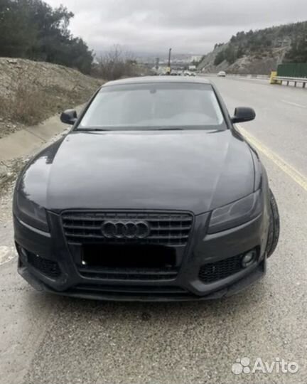 Сплиттер на передний бампер Audi