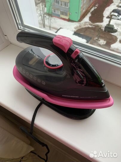 Беспроводной утюг redmond