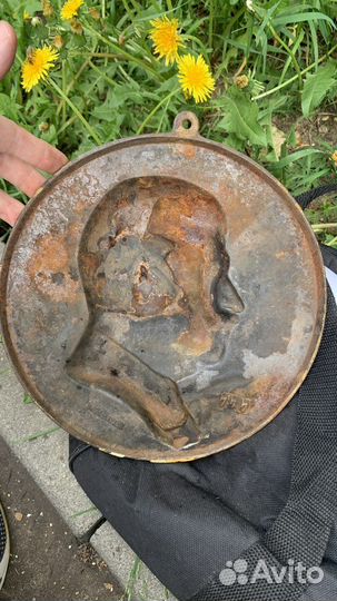 Барельеф Сталин СССР чугун