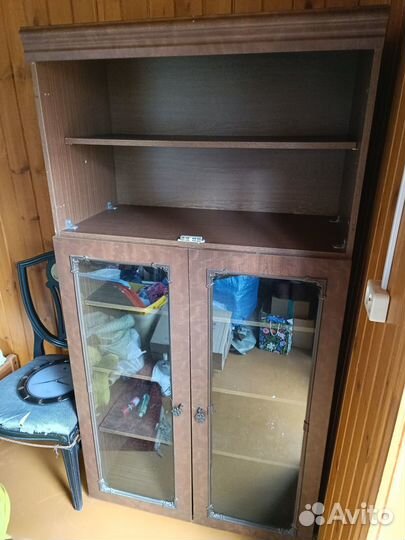 Шкаф сервант