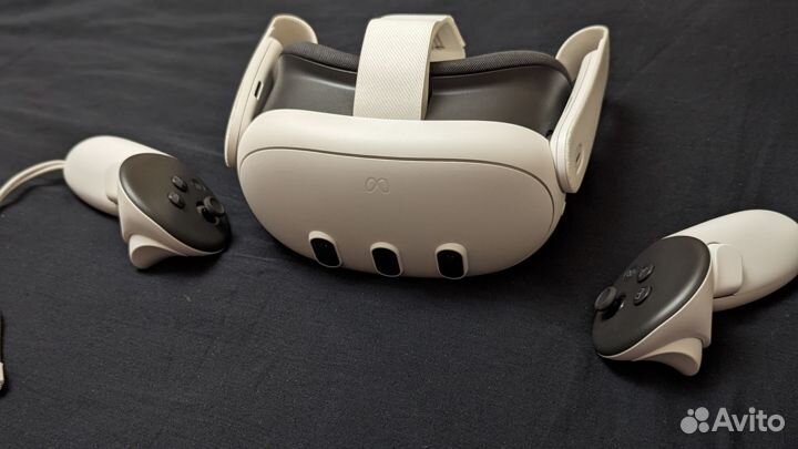 Шлем виртуальной реальности Oculus Quest 3