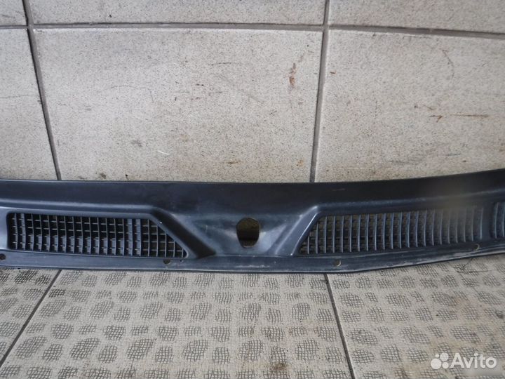 Решетка стеклооч. (планка под лобовое стекло) Suba