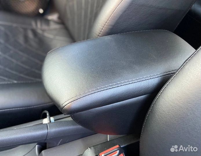 Подлокотник LADA Largus