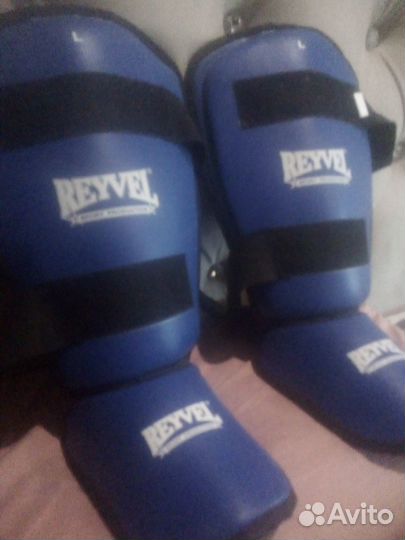 Щитки reyvel на ноги