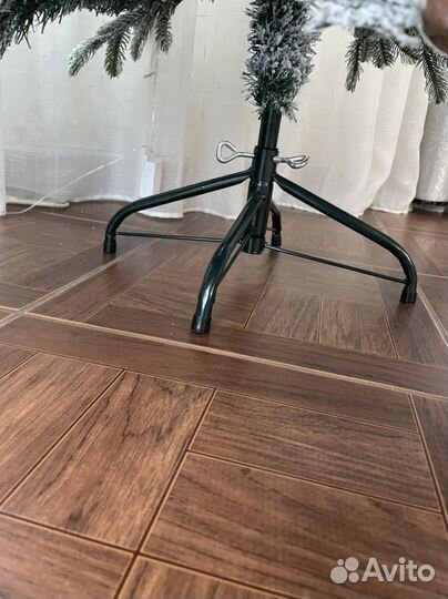 Елка искусственная