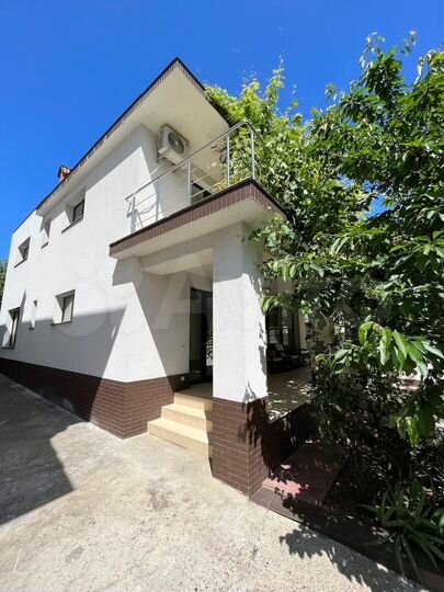 Дом 168 м² на участке 4 сот.