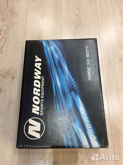 Ботинки лыжные