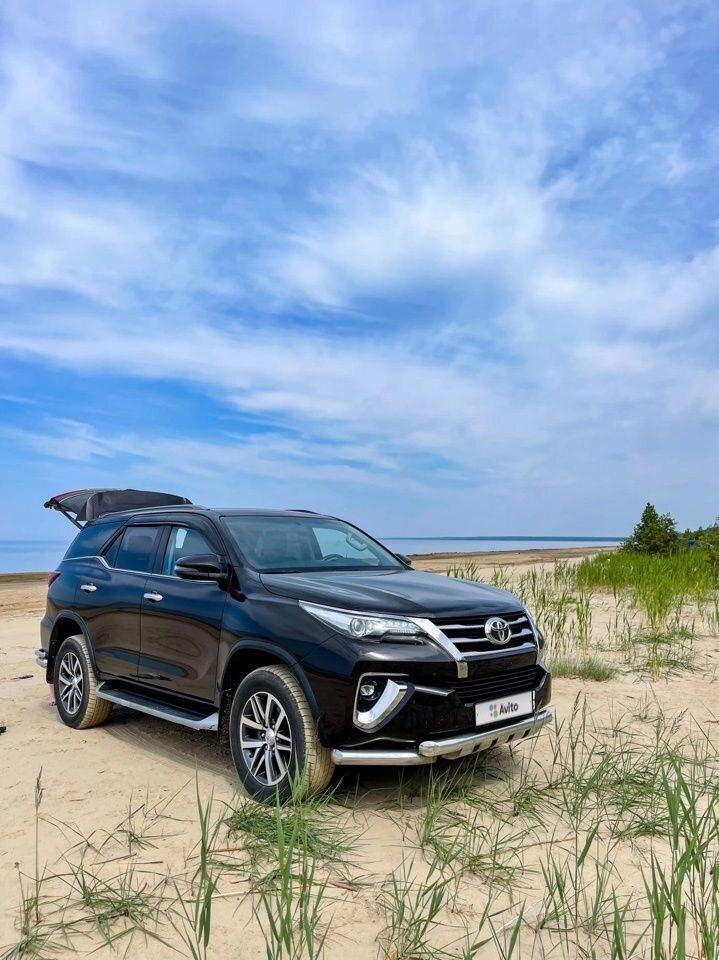 Toyota Fortuner: фото владельца