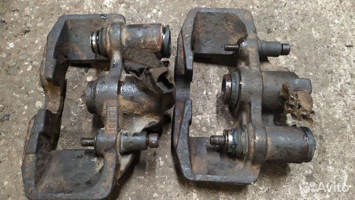 Задние суппорта mercedes vito 638к 01г