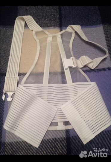 Корректор осанки с металическими стержнями