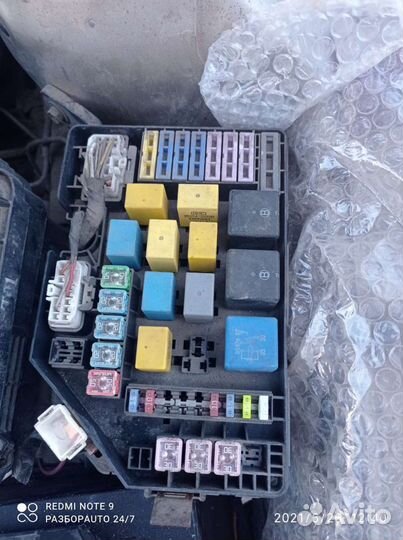 Блок Предохранителей хендай Элантра 3 XD