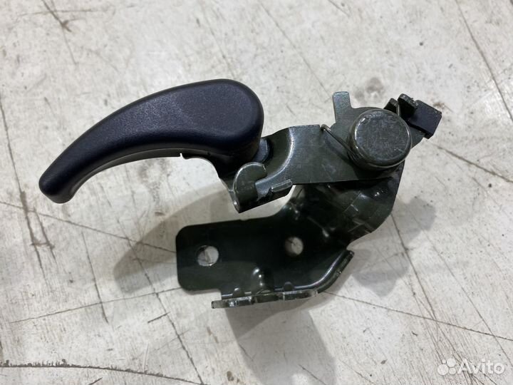 Ручка открывания капота Hyundai Matrix FC
