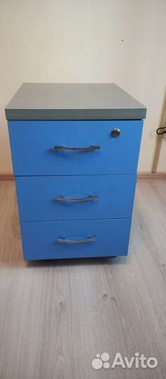 Тумбочка синяя