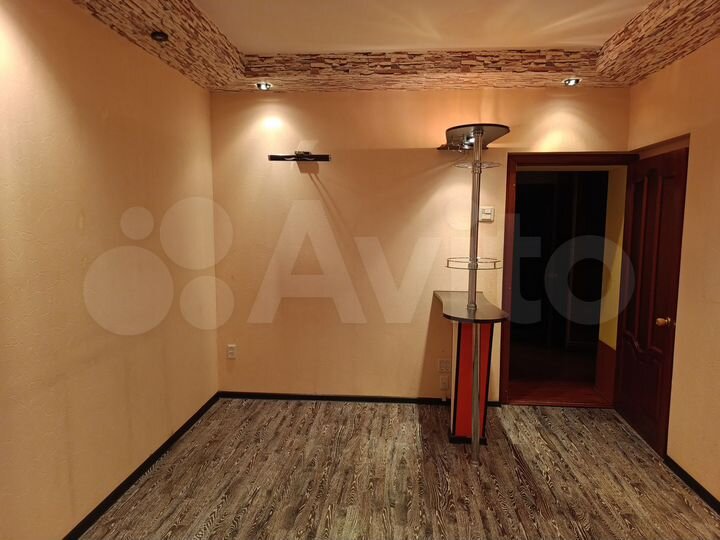 2-к. квартира, 54 м², 1/2 эт.