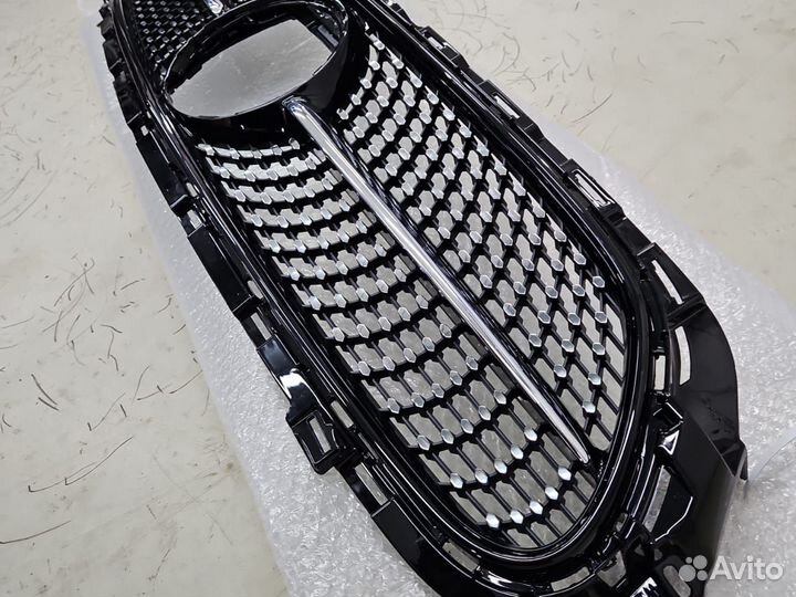 Решетка радиатора Mercedes W 213 Diamond