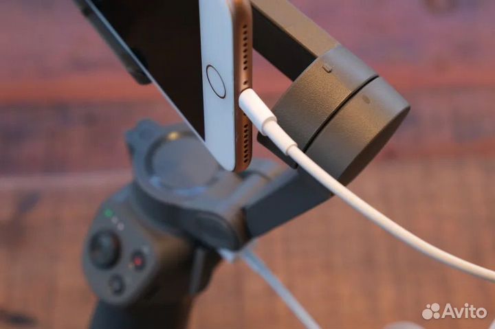 Ручной стабилизатор Osmo Mobile 3