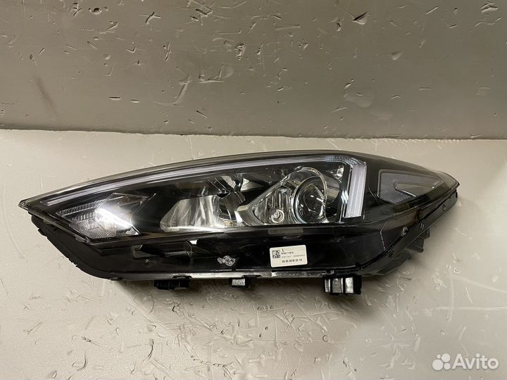 Фара левая Hyudai Tucson 3