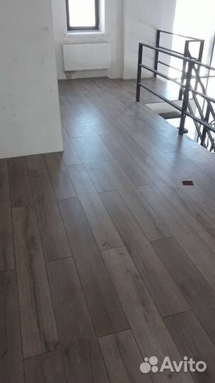 Укладка ламината, паркета и кварцвинила, плинтуса