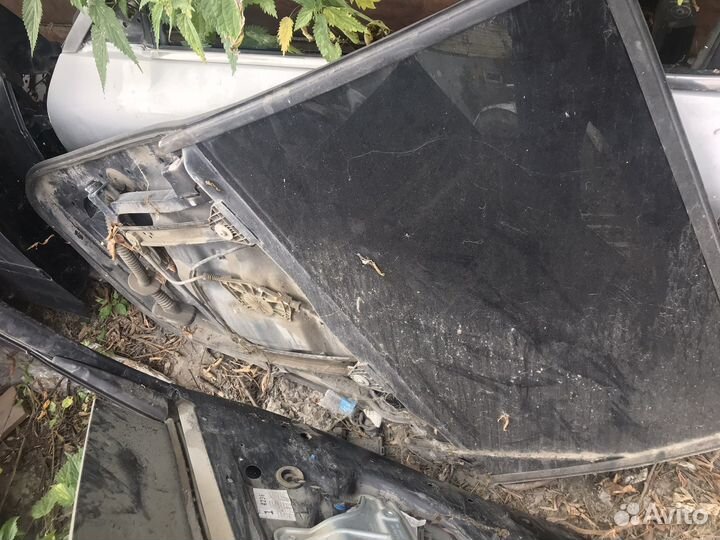 Заднее стекло каен