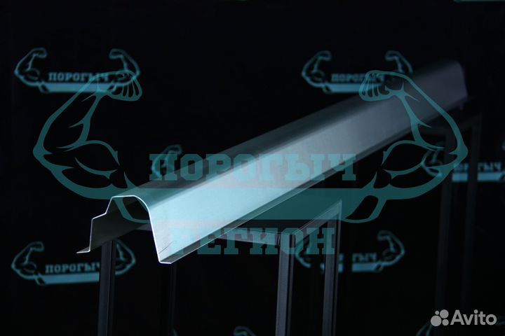 Кузовной порог Mitsubishi Pajero 2