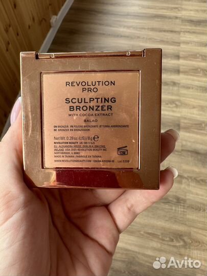 Бронзер Revolution Pro
