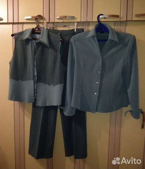 Брючный костюм женский