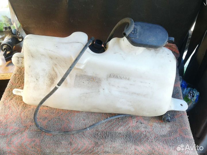 Бачок стеклоомывателя Рено Клио 2