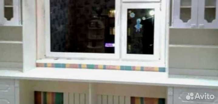 Рабочая зона в углу у окна