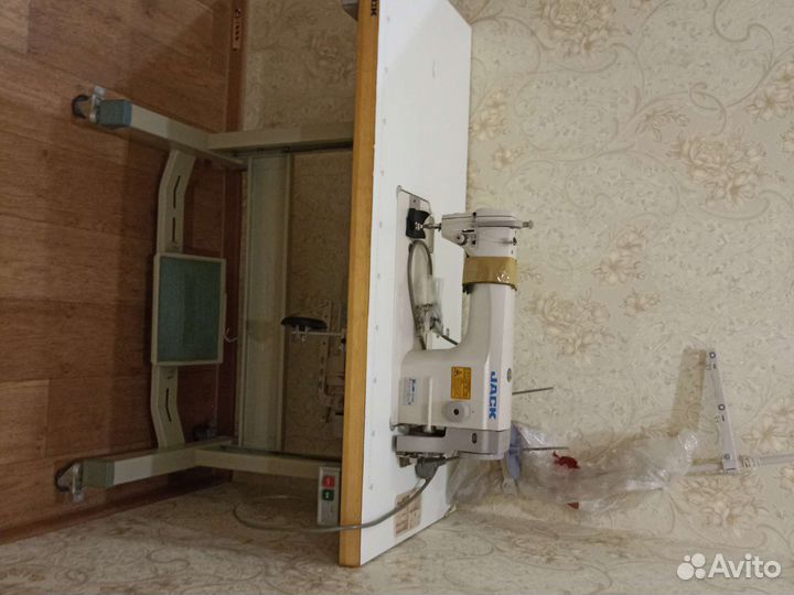 Швейная машина jack промышленная строчная. б/у