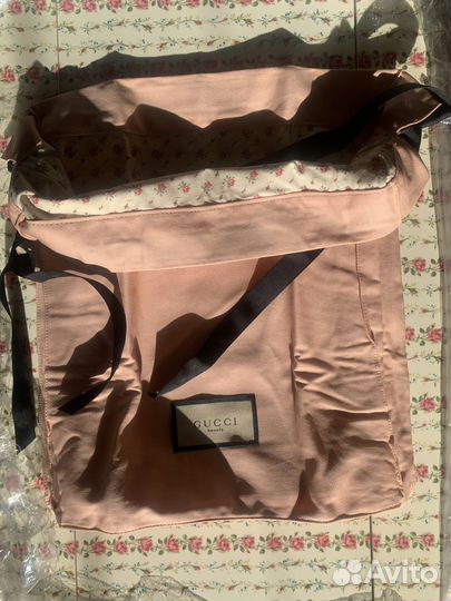Косметички женские, мужские фирмы Gucci, новые
