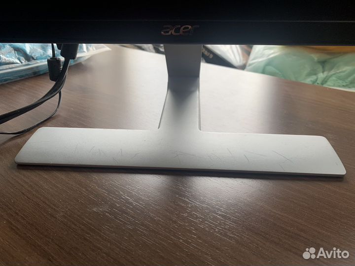 Монитор Acer RT240Ybmind