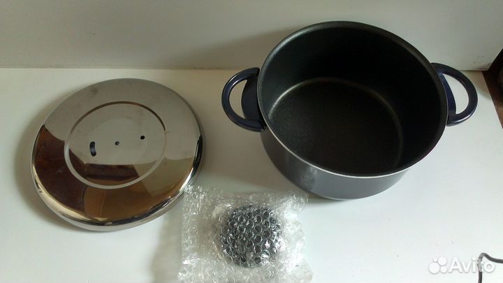 Кастрюля tefal 3,5 Л новая антипригарное покрытие