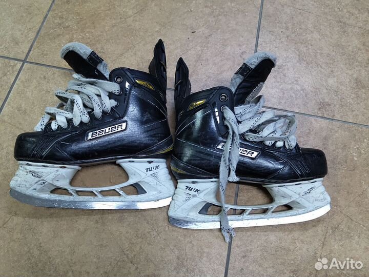 Хоккейные коньки bauer Supreme s180 35 размер