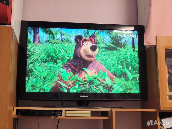 Телевизор большой рабочий