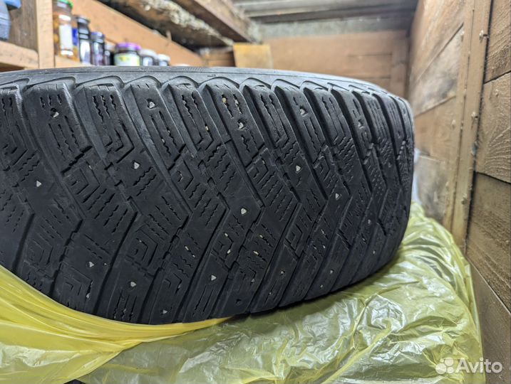 Goodyear UltraGrip Ice Arctic SUV 225/65 R17 102T