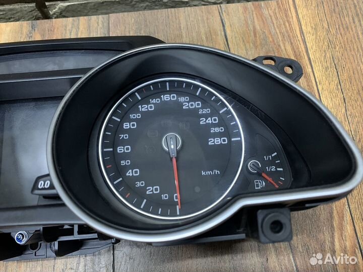 Аudi А5 (8T) Панель приборов