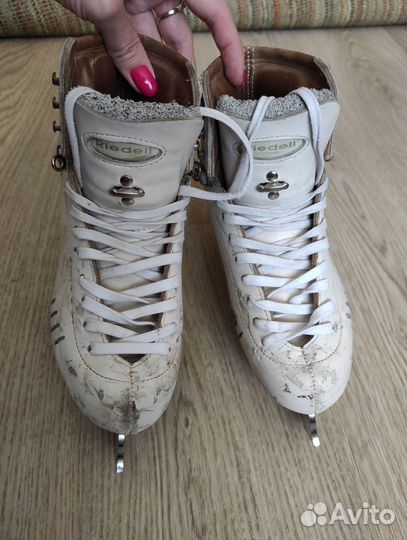 Проффесиональные коньки для фигурного катания 21,5