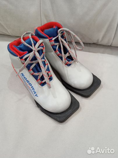 Лыжные ботинки детские