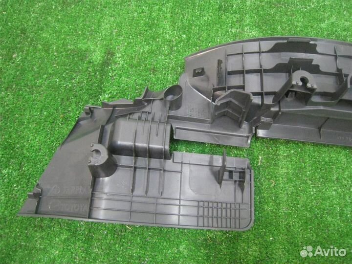 Накладка порога заднего правого внутри Toyota Ver