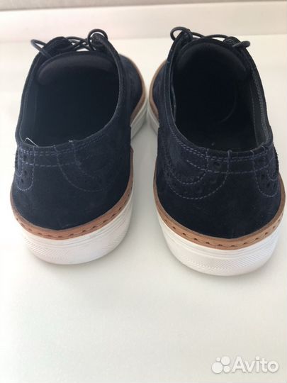 Продаю ботинки Hugo Boss