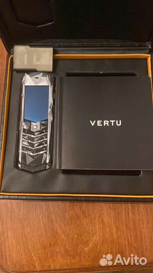 Vertu Ascent 2010