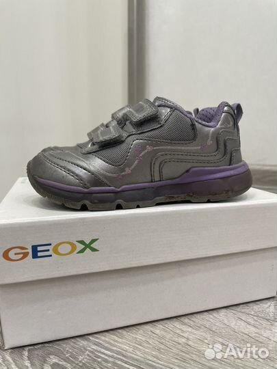 Кроссовки для девочки Geox 26р